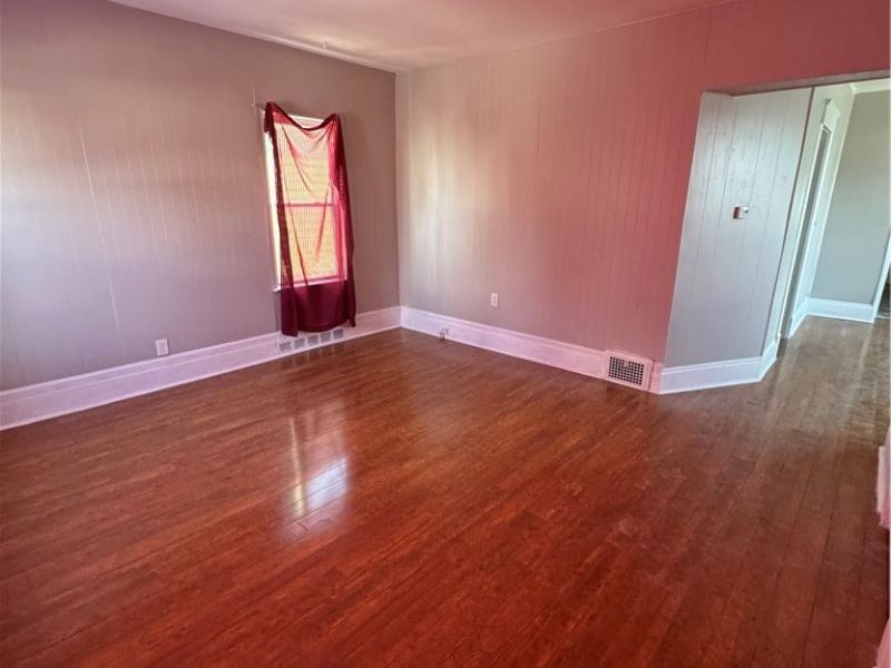 9316 Raymond Avenue, Cleveland, OH 44104 Photo 4