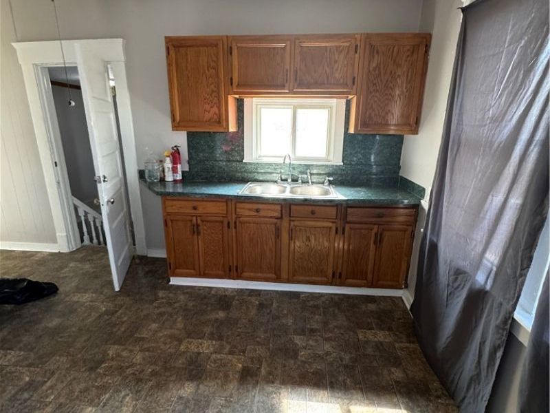 9316 Raymond Avenue, Cleveland, OH 44104 Photo 6