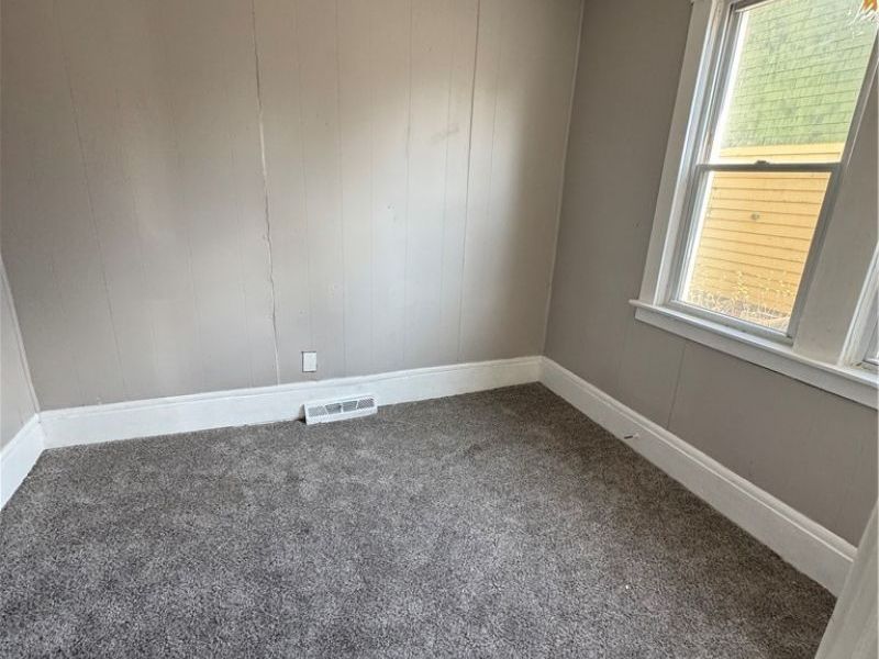 9316 Raymond Avenue, Cleveland, OH 44104 Photo 8