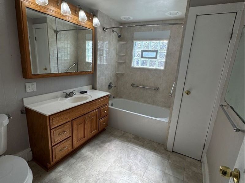 9316 Raymond Avenue, Cleveland, OH 44104 Photo 9