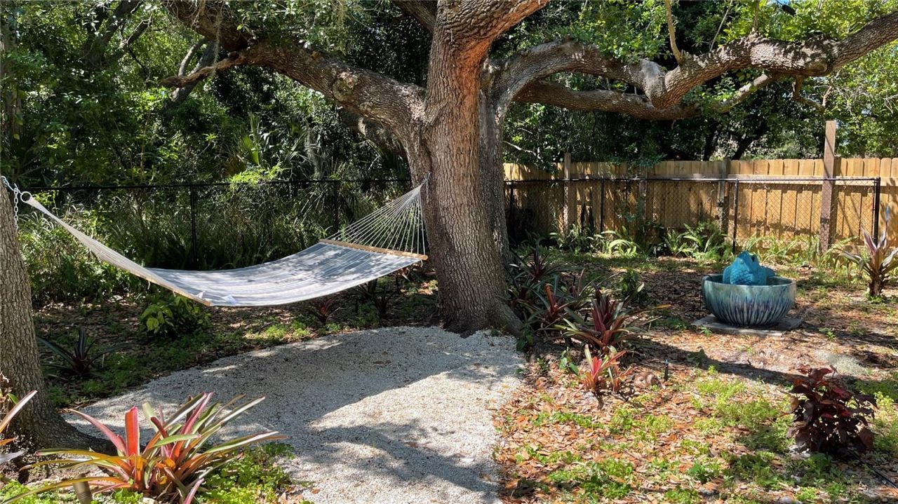 2504 S Milmar Drive, Sarasota, FL 34237 Photo