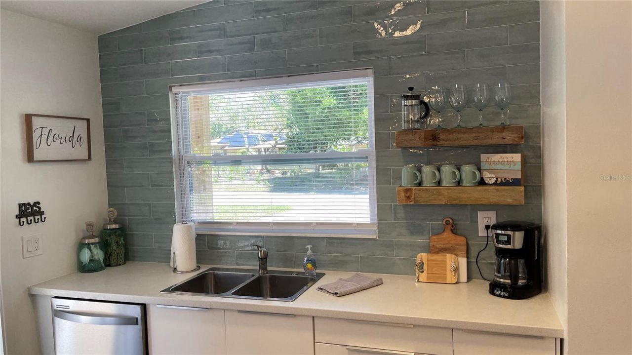 2504 S Milmar Drive, Sarasota, FL 34237 Photo