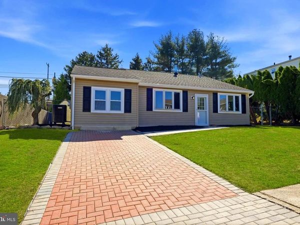 4421 ROSELYN LANE , BENSALEM, PA 19020