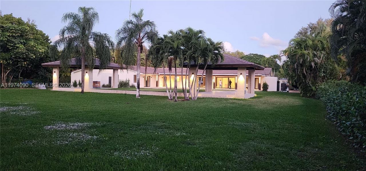 12050 SW 90th Ave , Miami, FL 33176 Photo