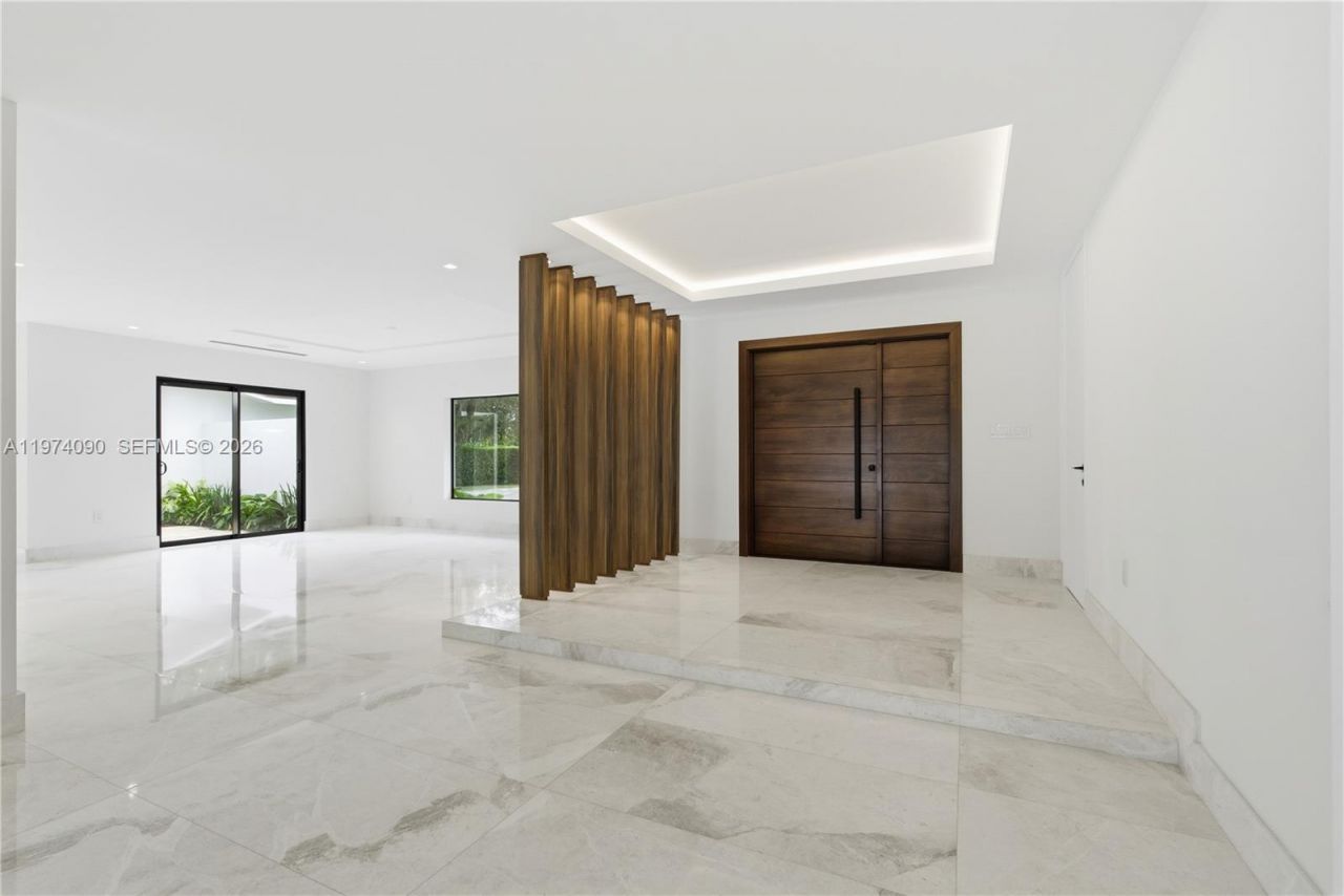 12050 SW 90th Ave , Miami, FL 33176 Photo