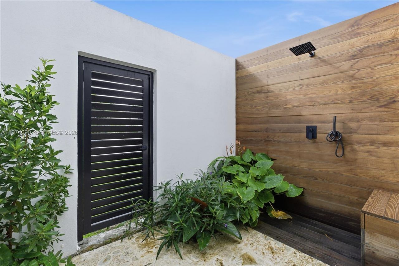 12050 SW 90th Ave , Miami, FL 33176 Photo