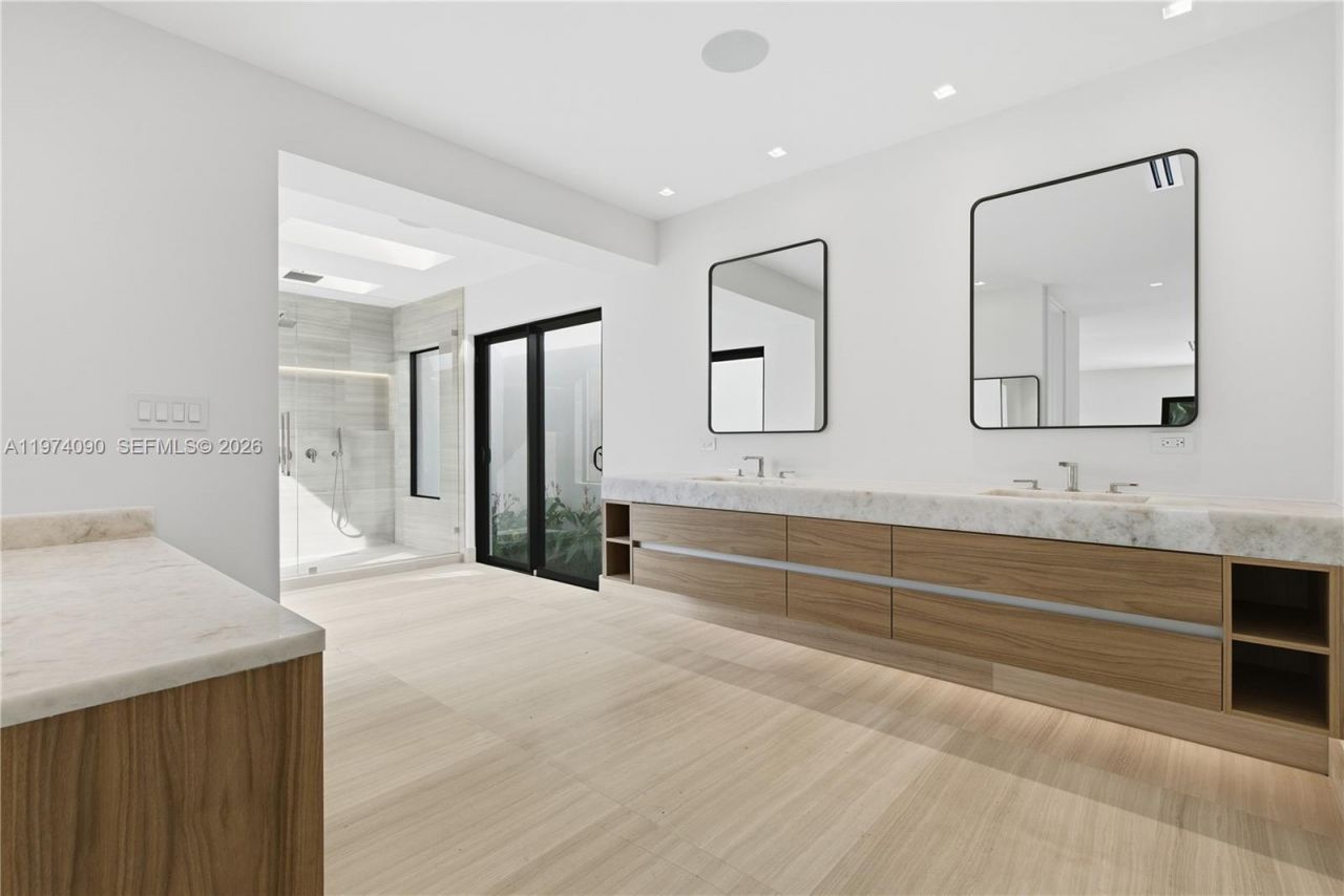 12050 SW 90th Ave , Miami, FL 33176 Photo