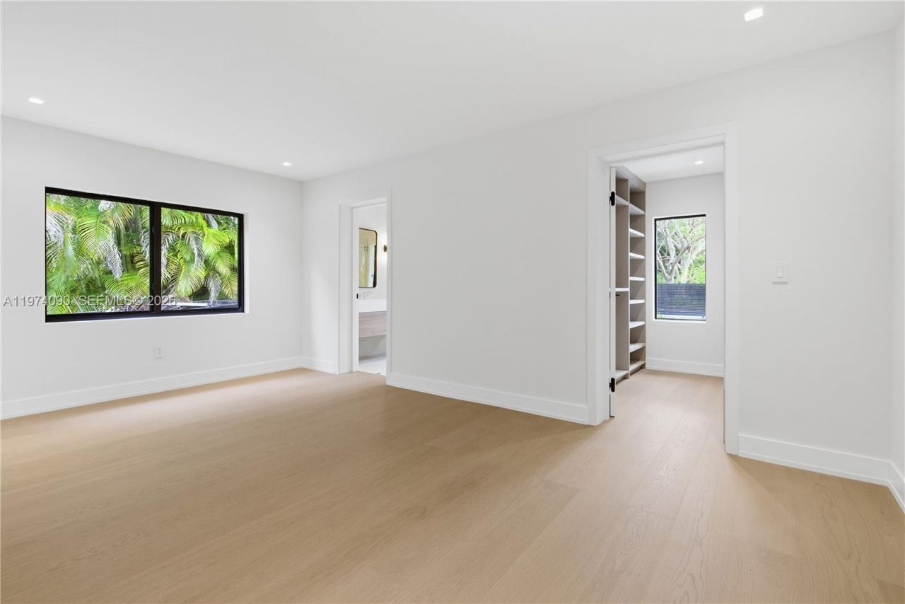 12050 SW 90th Ave , Miami, FL 33176 Photo