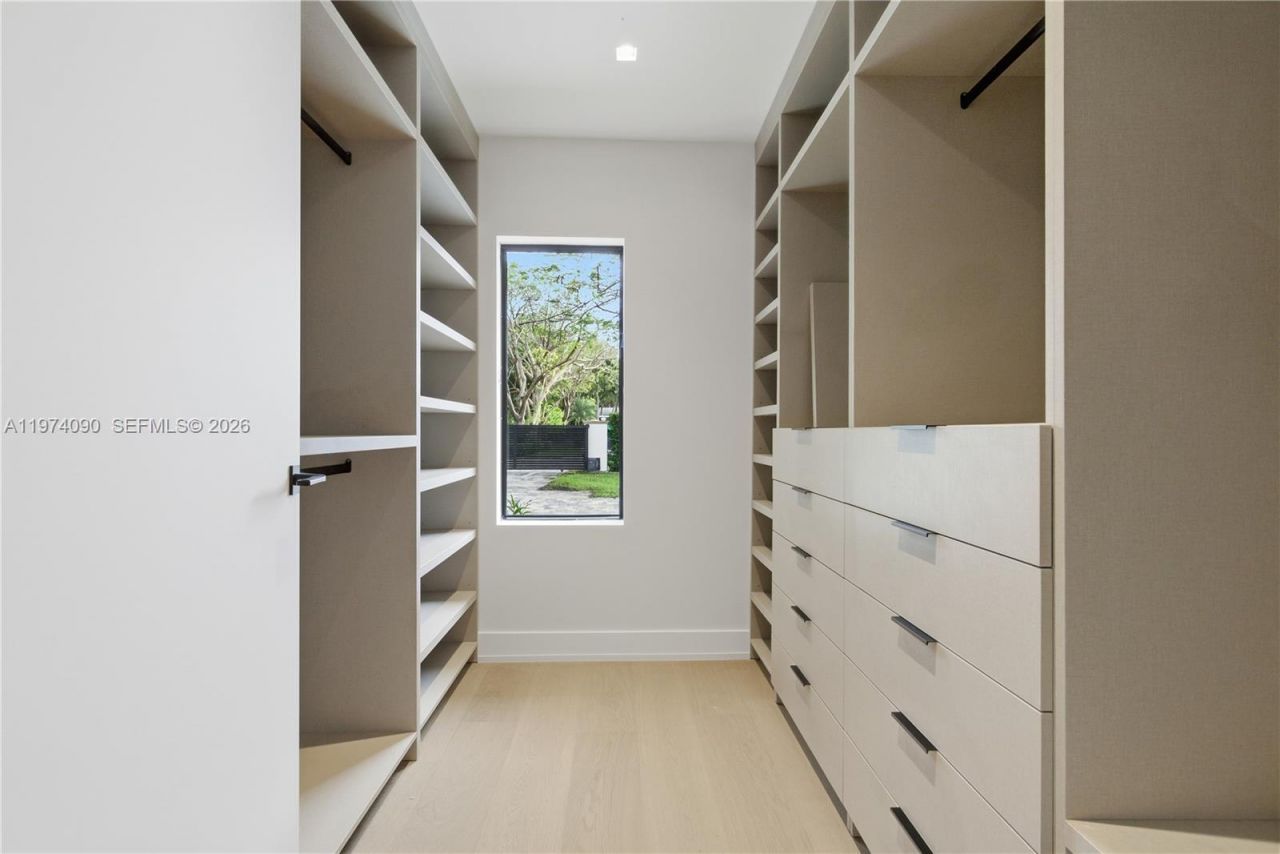 12050 SW 90th Ave , Miami, FL 33176 Photo