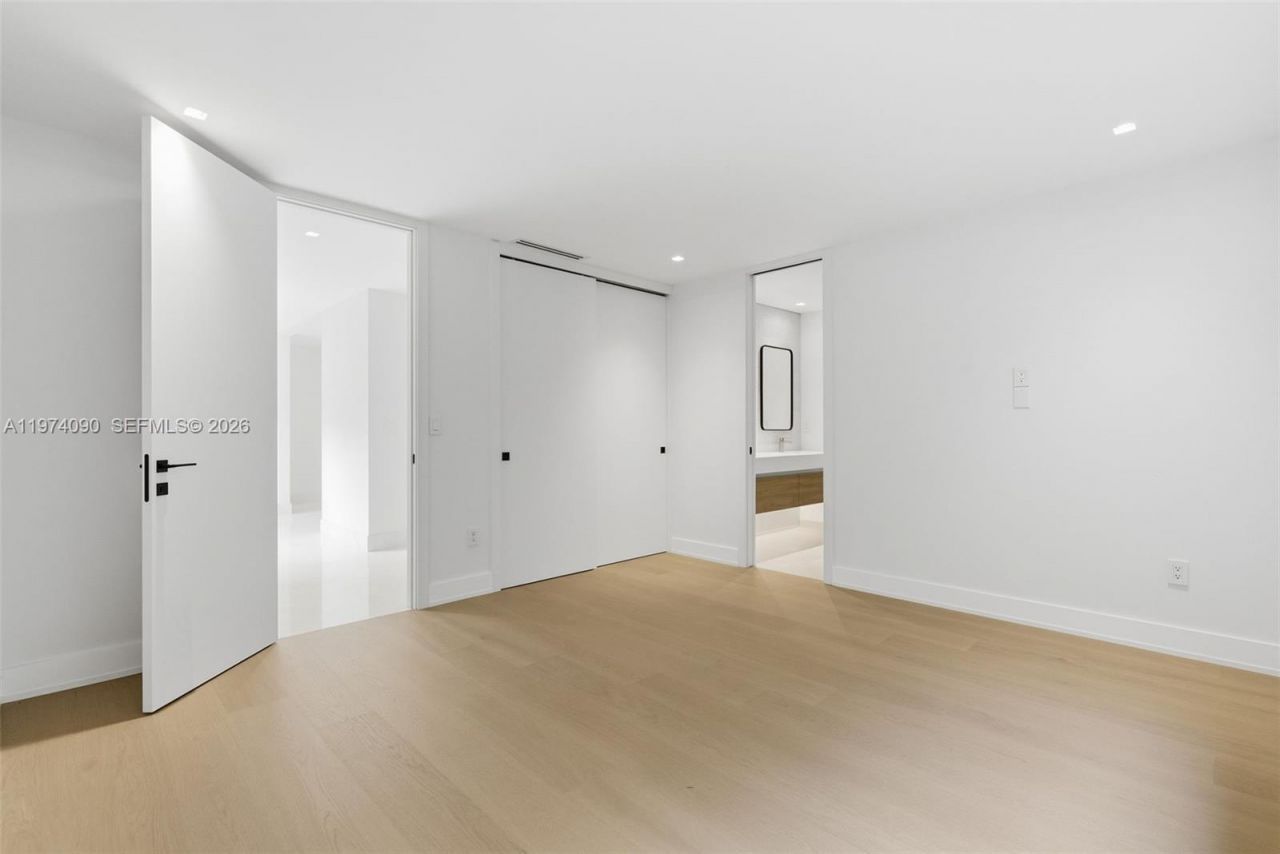 12050 SW 90th Ave , Miami, FL 33176 Photo