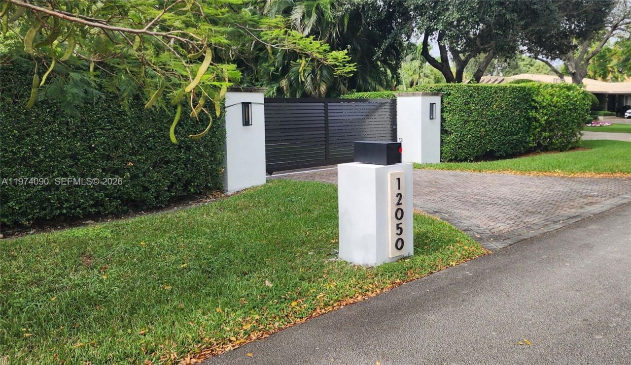 12050 SW 90th Ave, Miami, FL 33176 Photo