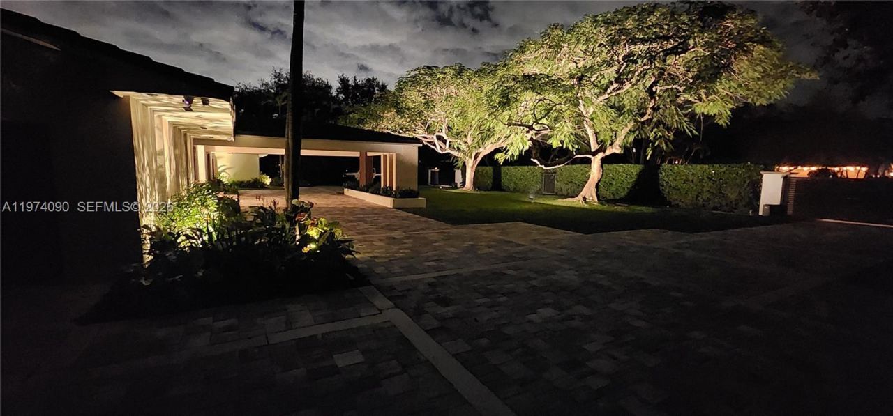 12050 SW 90th Ave , Miami, FL 33176 Photo