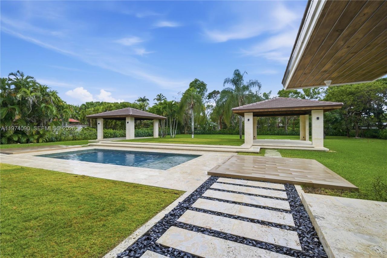 12050 SW 90th Ave , Miami, FL 33176 Photo