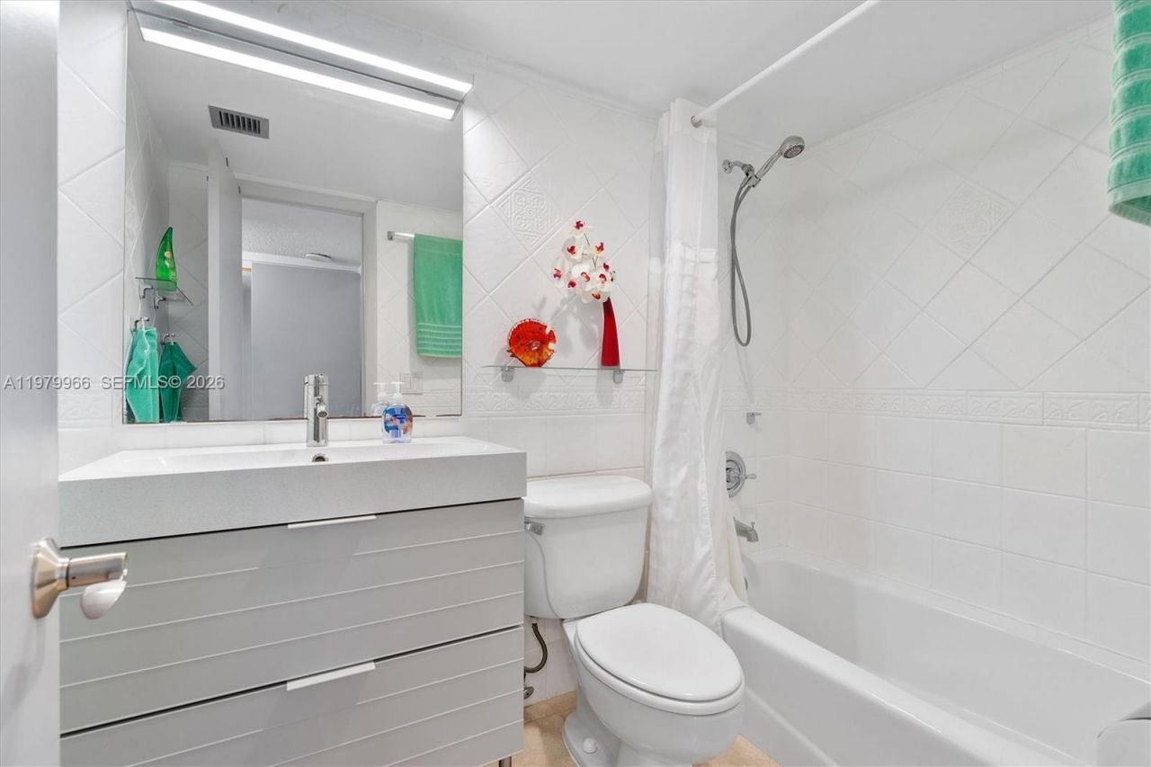 2851 NE 183rd St , Unit 1901E, Aventura, FL 33160 Photo