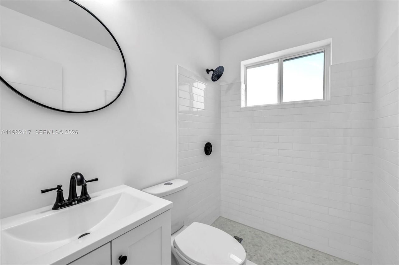 104 SW 7th St , Hallandale Beach, FL 33009 Photo