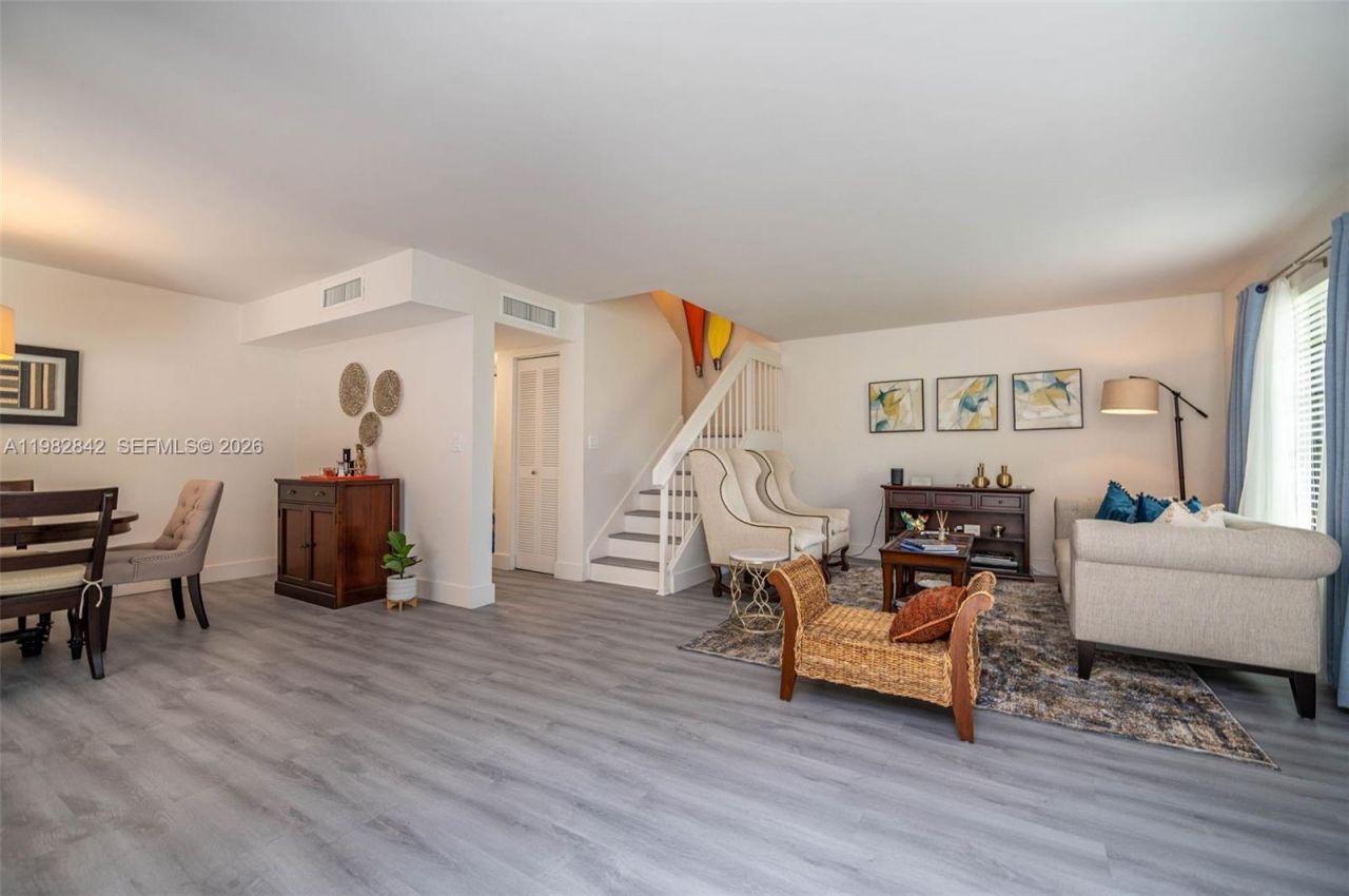 4702 SW 67th Ave, Unit O7, Miami, FL 33155 Photo
