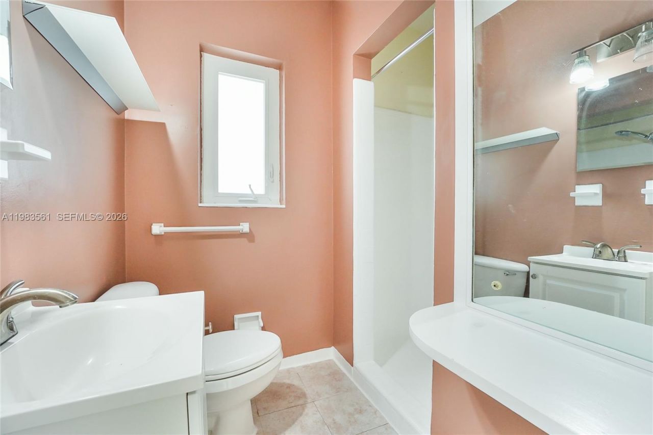 8975 Froude Ave , Surfside, FL 33154 Photo