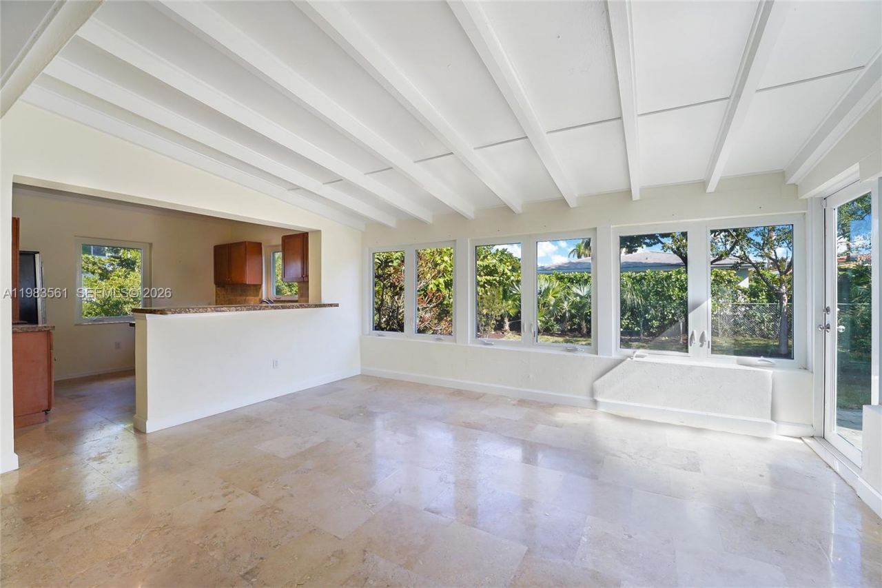 8975 Froude Ave , Surfside, FL 33154 Photo