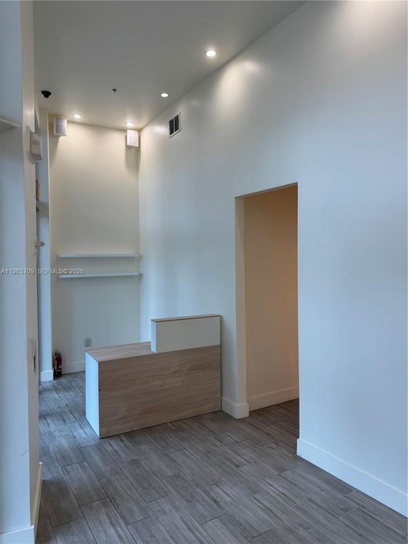 110 Washington Ave , Unit CU-7, Miami Beach, FL 33139 Photo