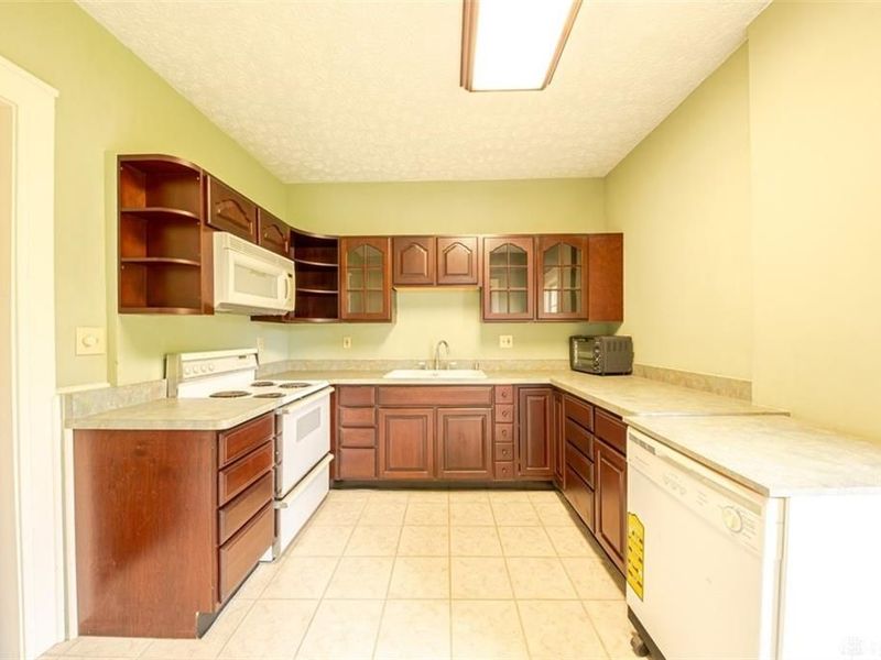 740 E Central Avenue, Miamisburg, OH 45342 Photo 4