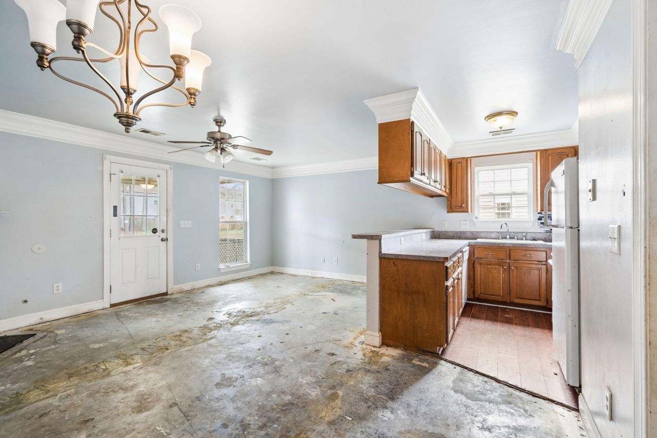 373 Springview Lane Photo 37