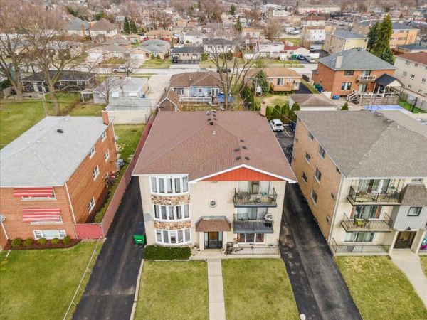 7829 Normandy Avenue , Burbank, IL 60459