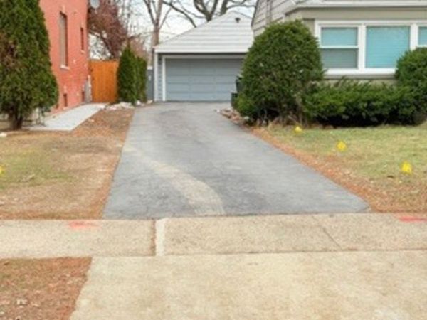 6902 Lyons Street , Morton Grove, IL 60053