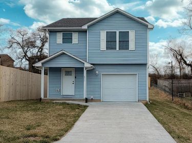 2511 CHESAPEAKE ST, Staunton, VA 24401