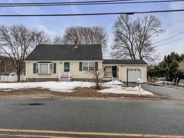 396 Oak St, Methuen, MA 01844
