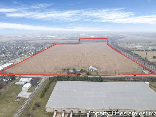 612 Tarlton Road , Circleville, OH 43113