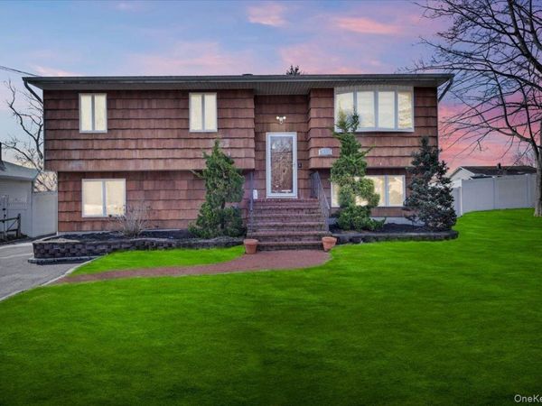 332 Sea Cliff Street, Islip Terrace, NY 11752