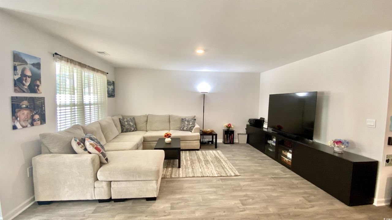 328 Woodcross Court Photo 16