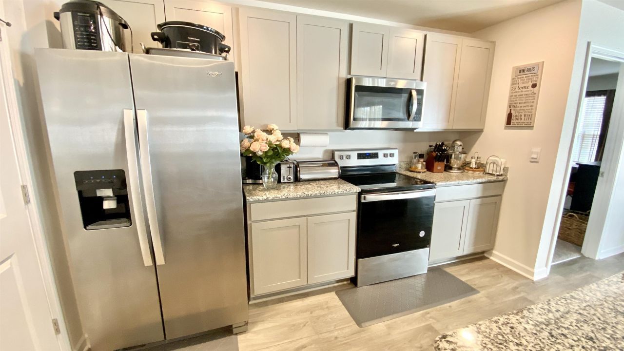 328 Woodcross Court Photo 22