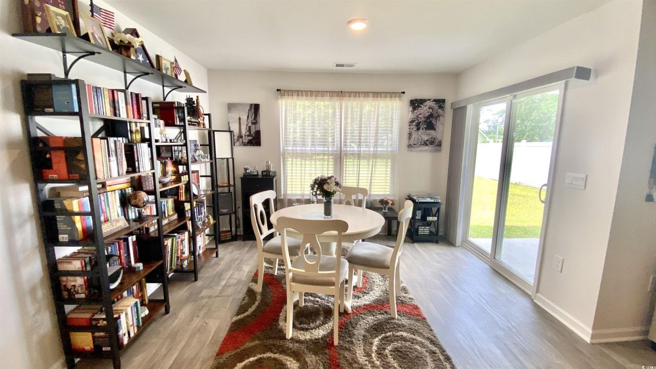 328 Woodcross Court Photo 27