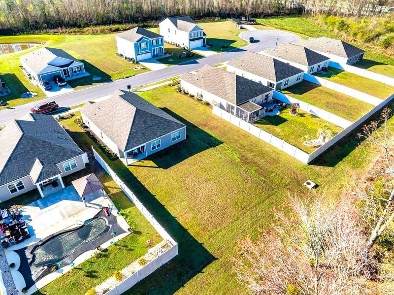 328 Woodcross Court Photo 4