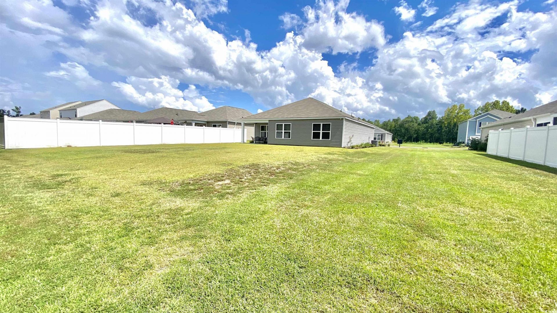 328 Woodcross Court Photo 5