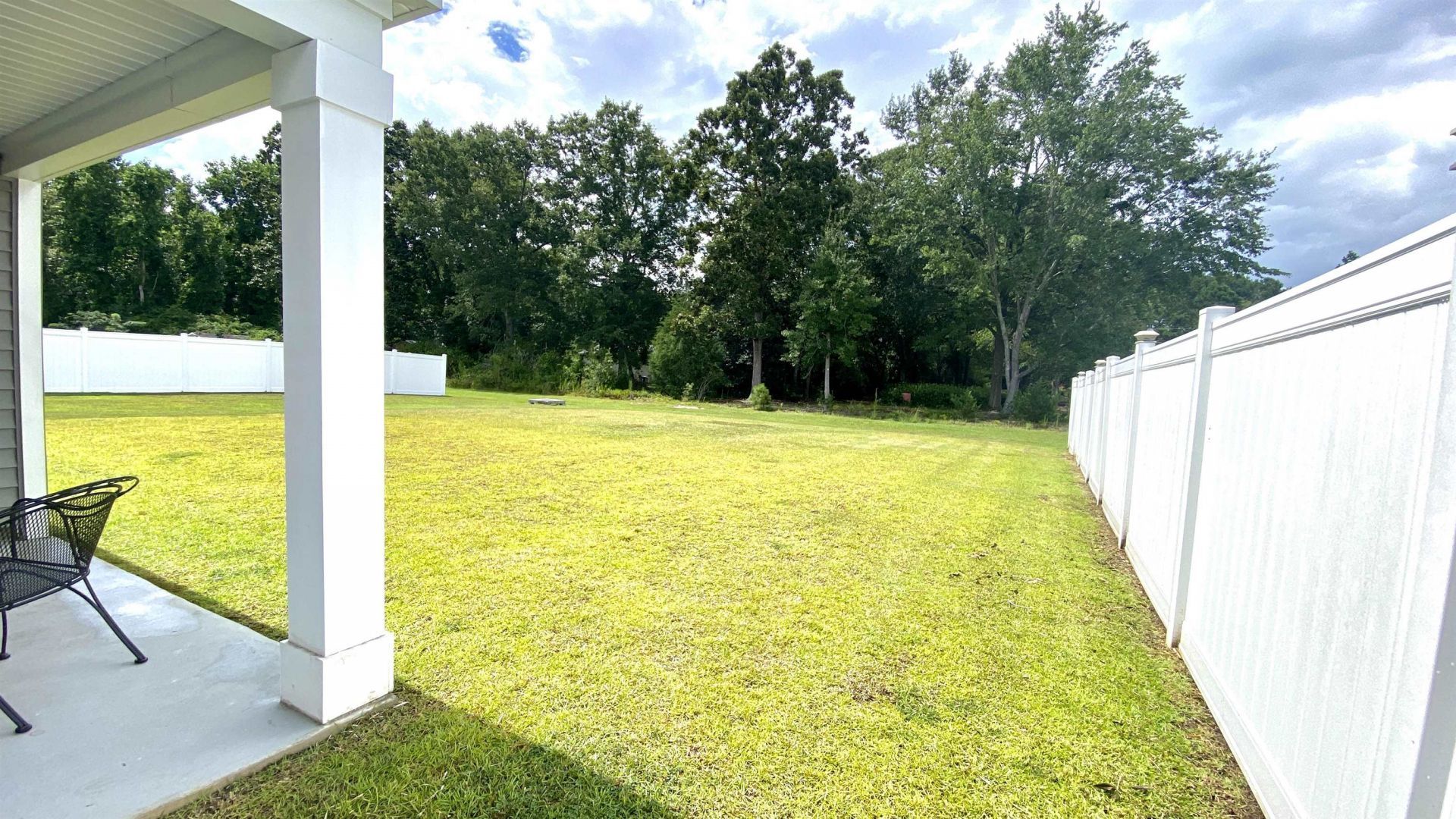 328 Woodcross Court Photo 6