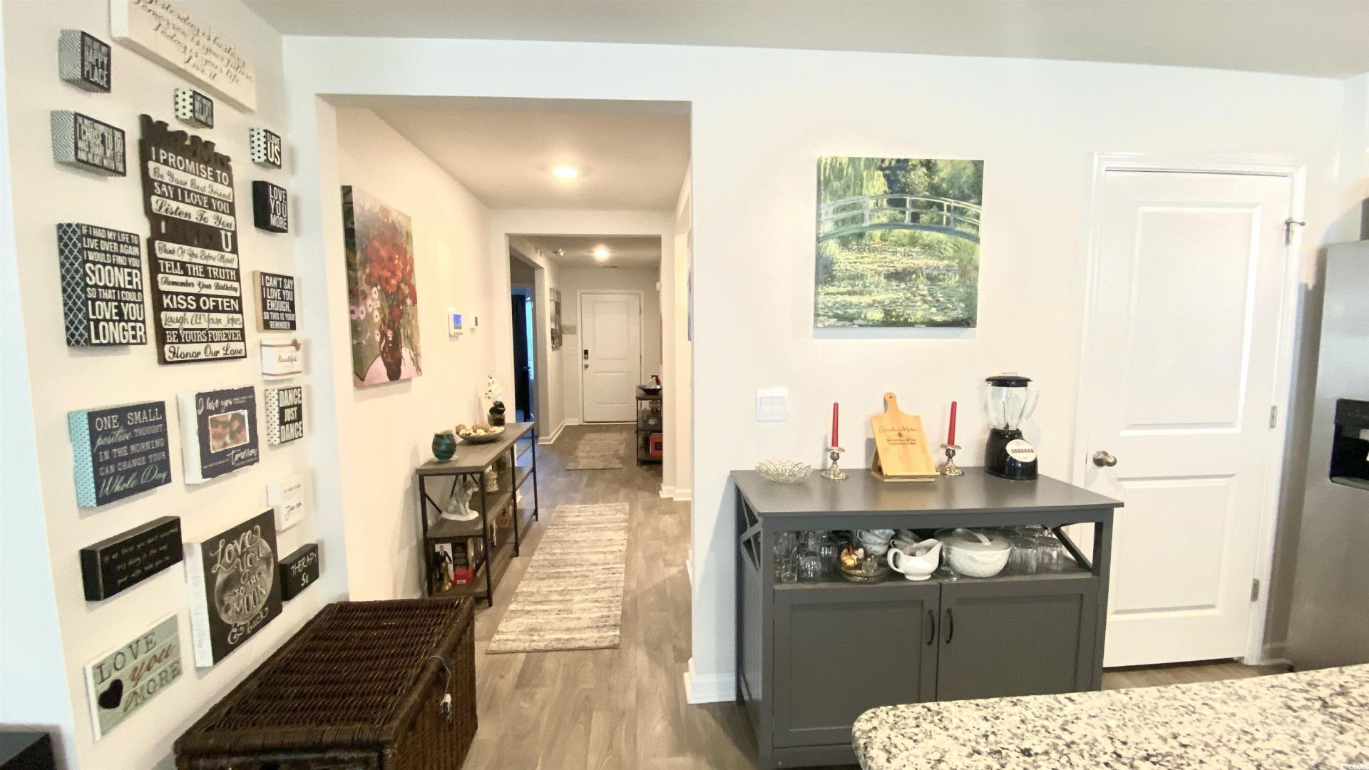 328 Woodcross Court Photo 9