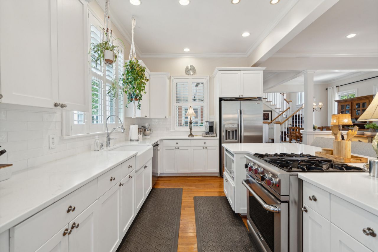 50 Serendipity Street Photo 10