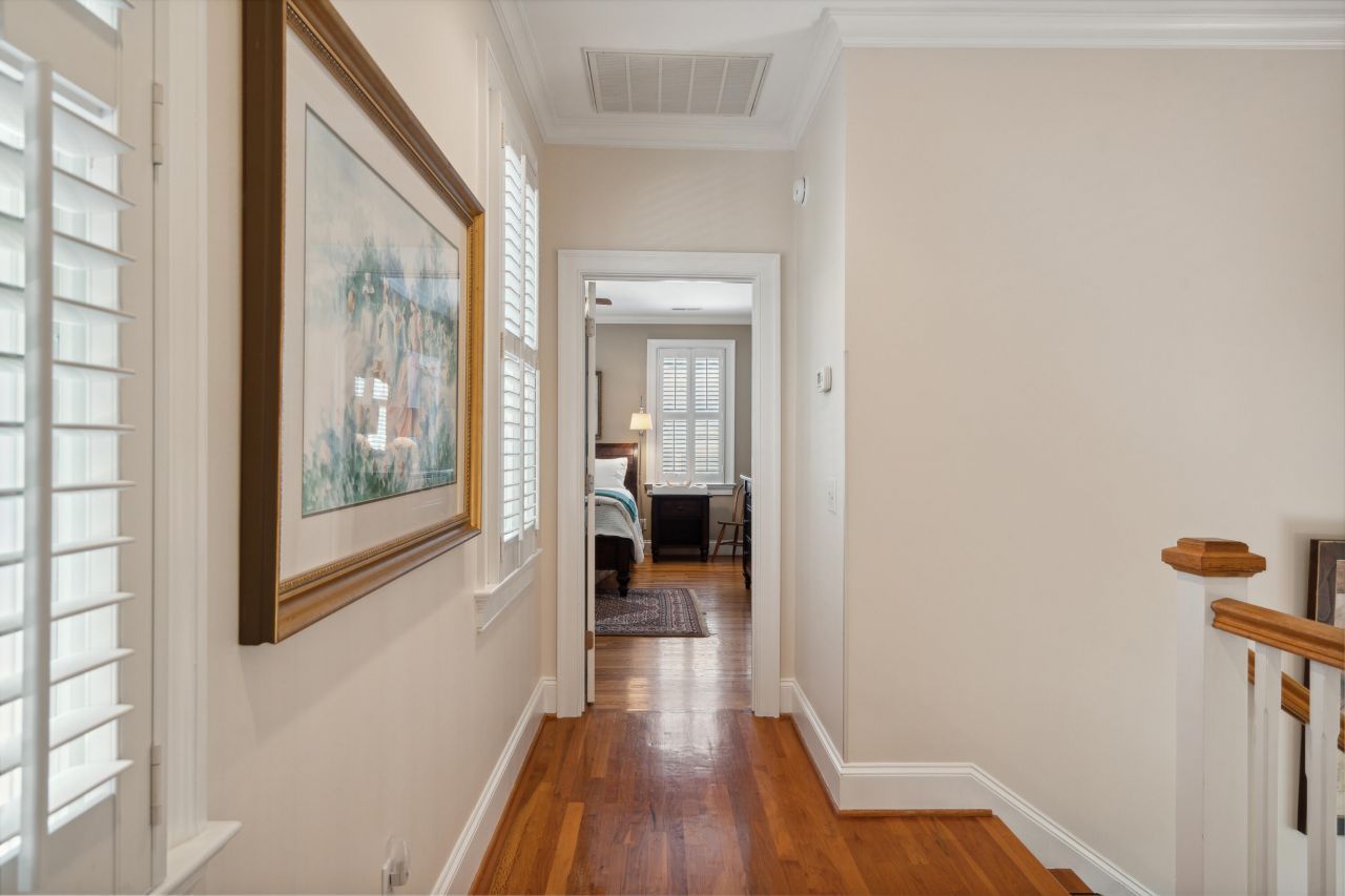 50 Serendipity Street Photo 18