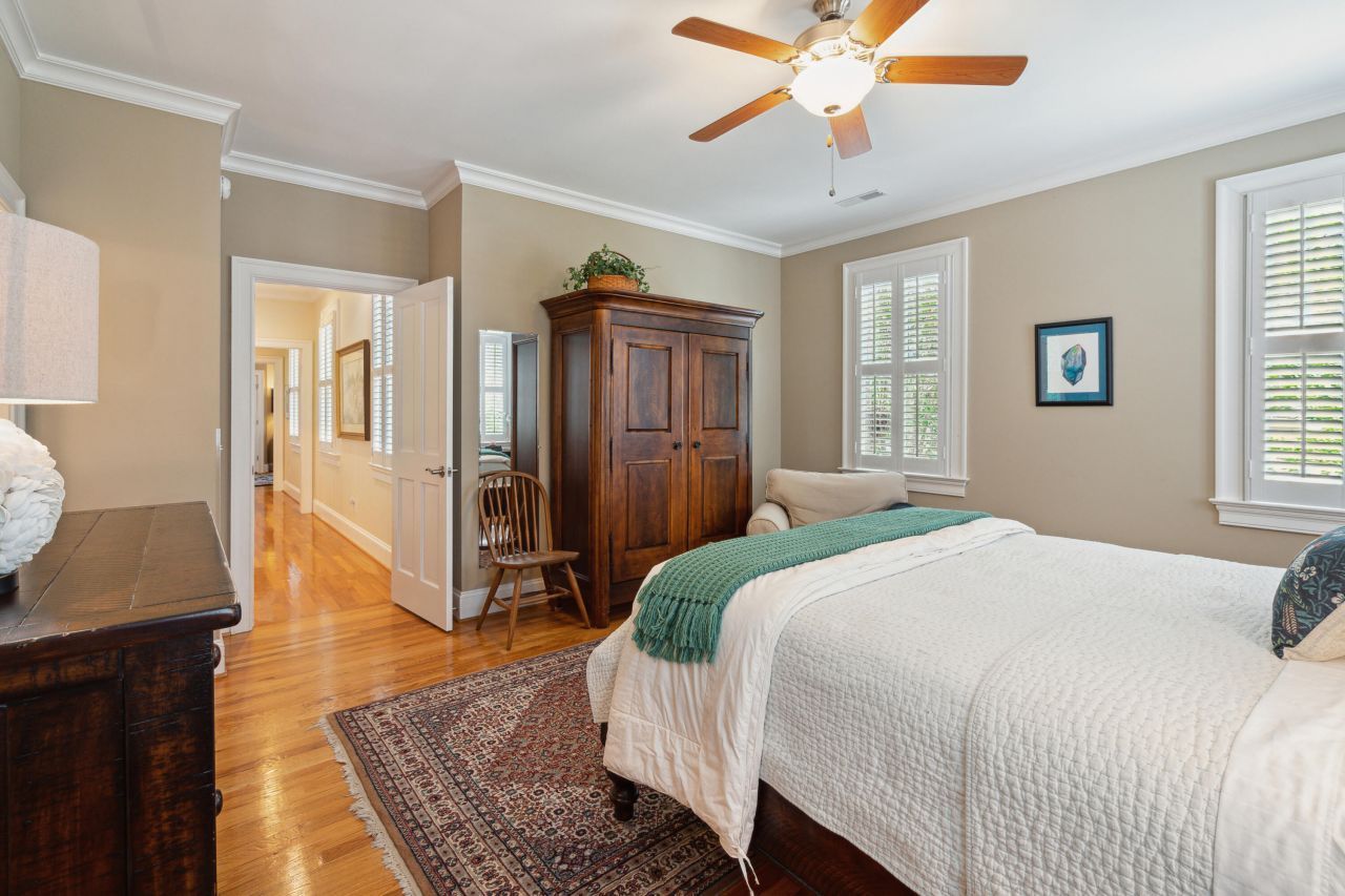 50 Serendipity Street Photo 20