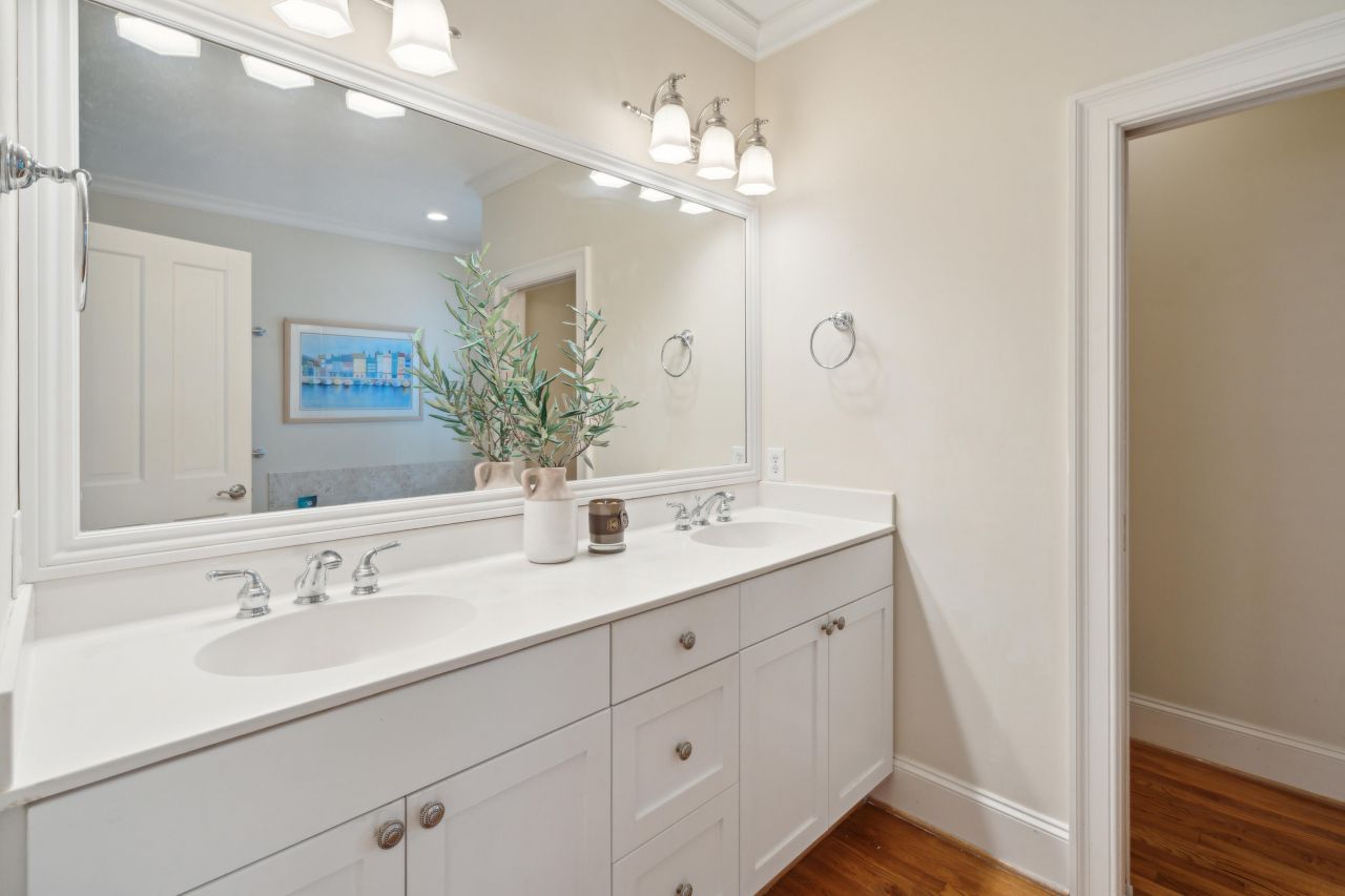 50 Serendipity Street Photo 21