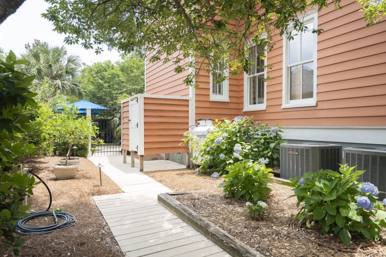 50 Serendipity Street Photo 30