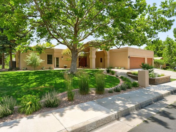 11240 Country Club NE, Albuquerque, NM 87111