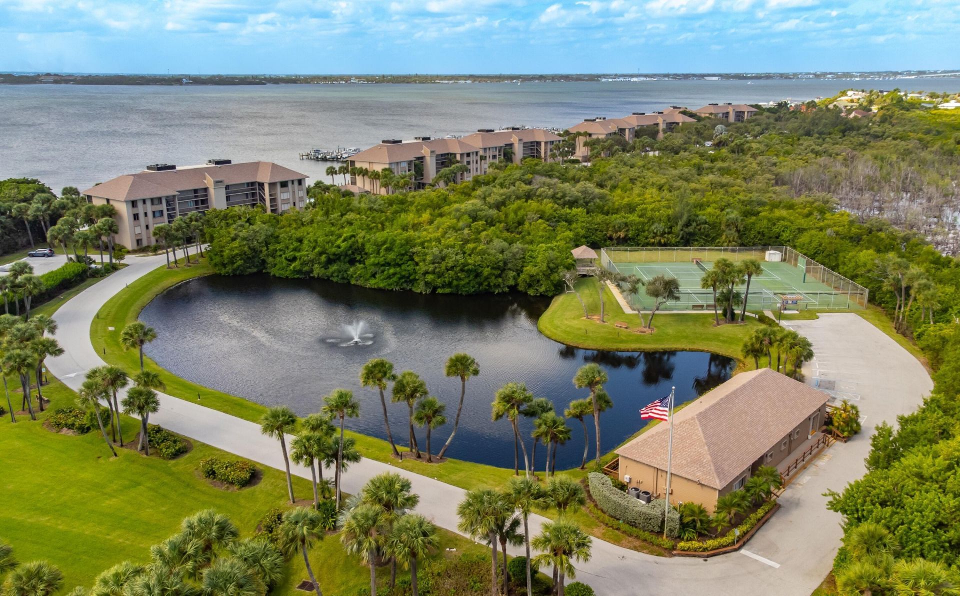 4440 NE Sandpebble Trace, Unit 104, Stuart, FL 34996 Photo