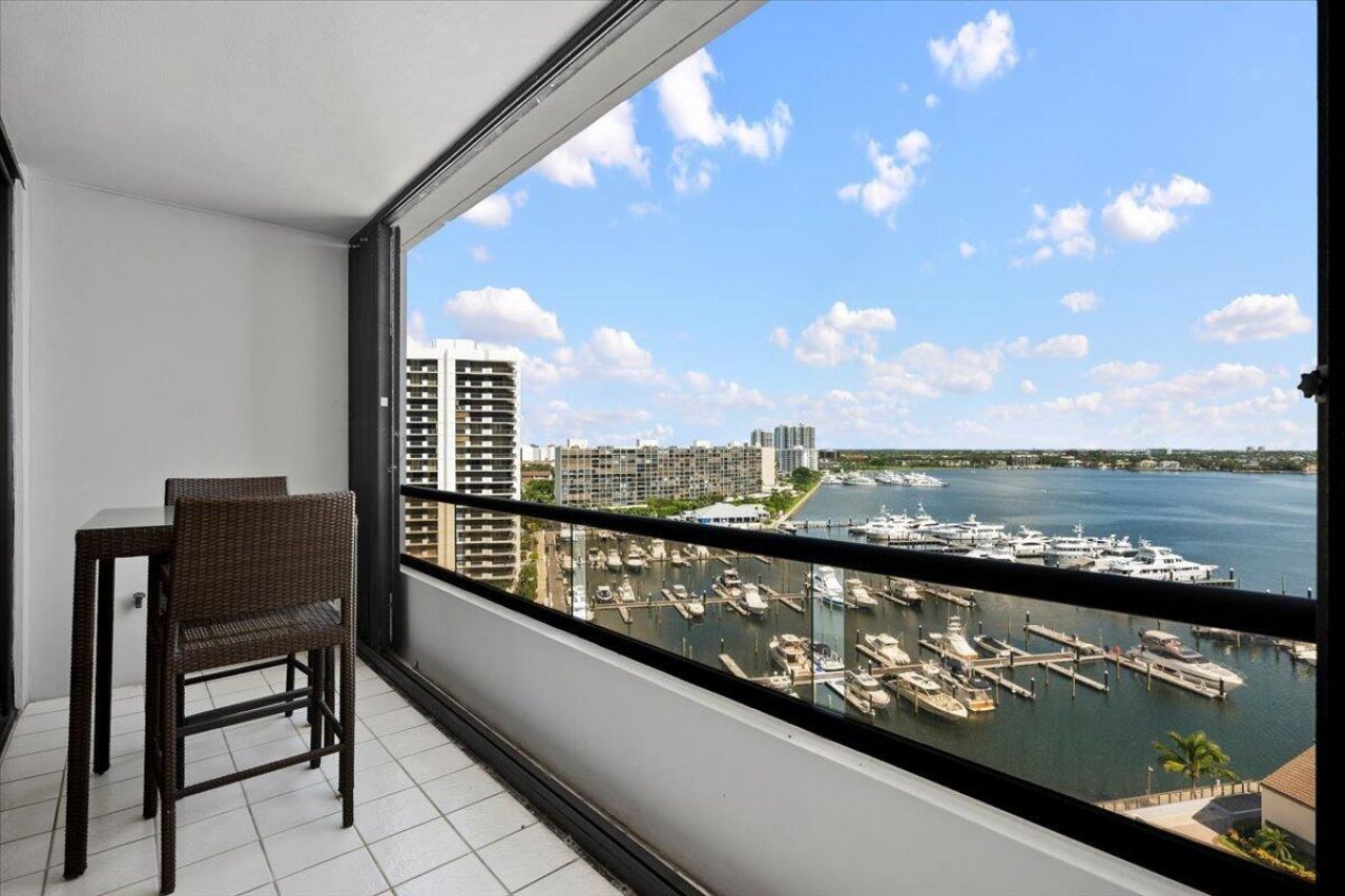 100 Lakeshore Drive, Unit 1154, North Palm Beach, FL 33408 Photo