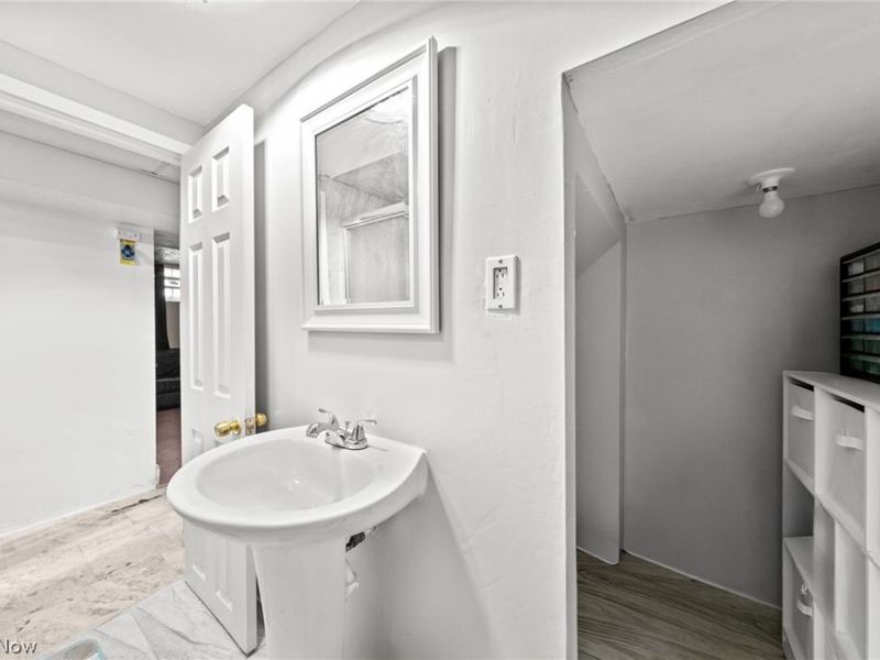 3817 Woodbridge Avenue, Cleveland, OH 44109 Photo 31