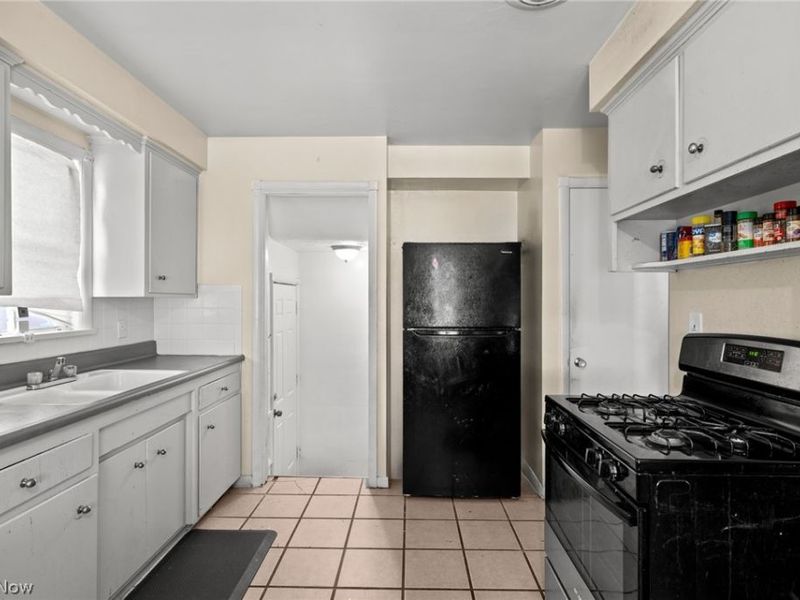 3817 Woodbridge Avenue, Cleveland, OH 44109 Photo 9