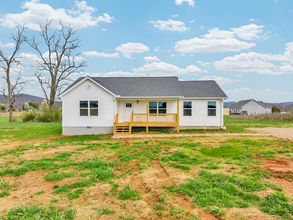 166 Plum Creek Road, Sparta, TN 38583 Main Photo