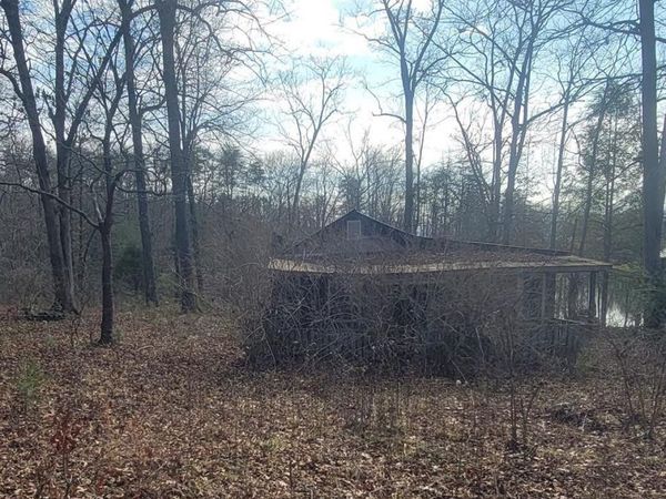 231 Crockett Lake Drive, Crossville, TN 38572